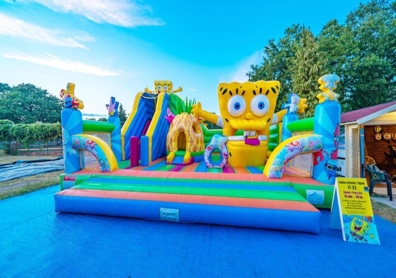 Camping Bijela Uvala - Eurocamp I Homair Пореч Экстерьер фото